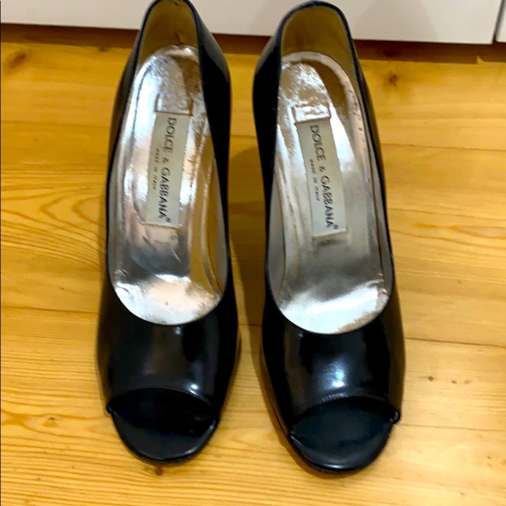 Dolce & Gabbana black leather pumps size 38.5